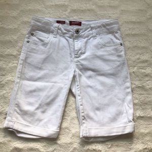 Arizona Jean Company white above knee jean shorts
